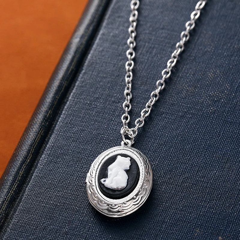 Gothic Creative Diy Photo Frame Pendant Necklace for Men and Women Vintage Cat Cameo Personalized Jewelry Acscessorie