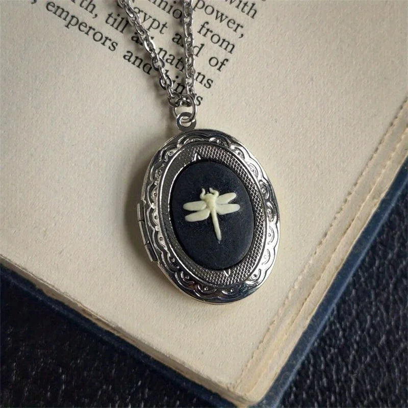 Gothic Creative Diy Photo Frame Pendant Necklace for Men and Women Vintage Cat Cameo Personalized Jewelry Acscessorie
