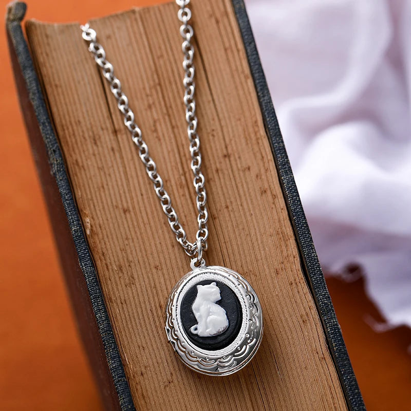 Gothic Creative Diy Photo Frame Pendant Necklace for Men and Women Vintage Cat Cameo Personalized Jewelry Acscessorie